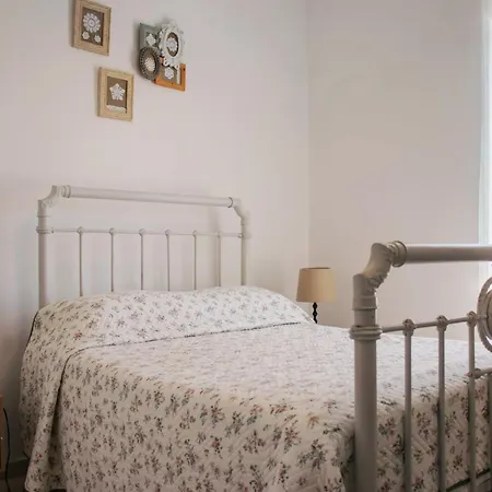 Siogkas بيت ريفي Dherinia