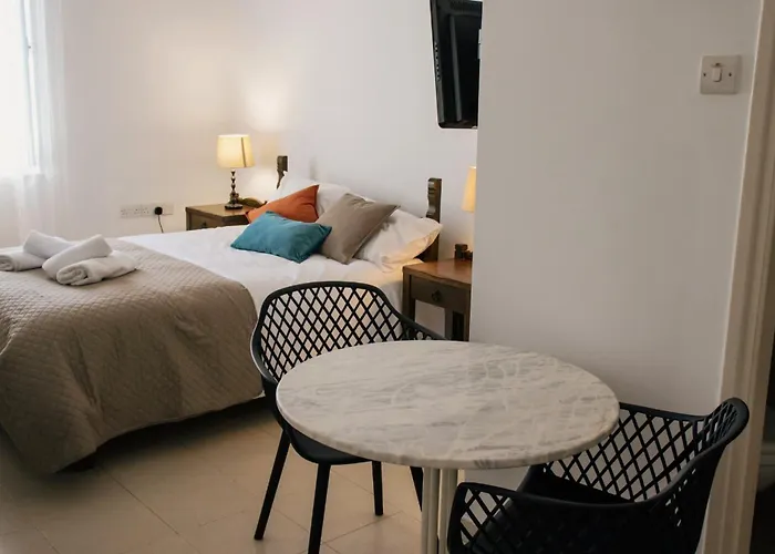 Siogkas Han Dherinia